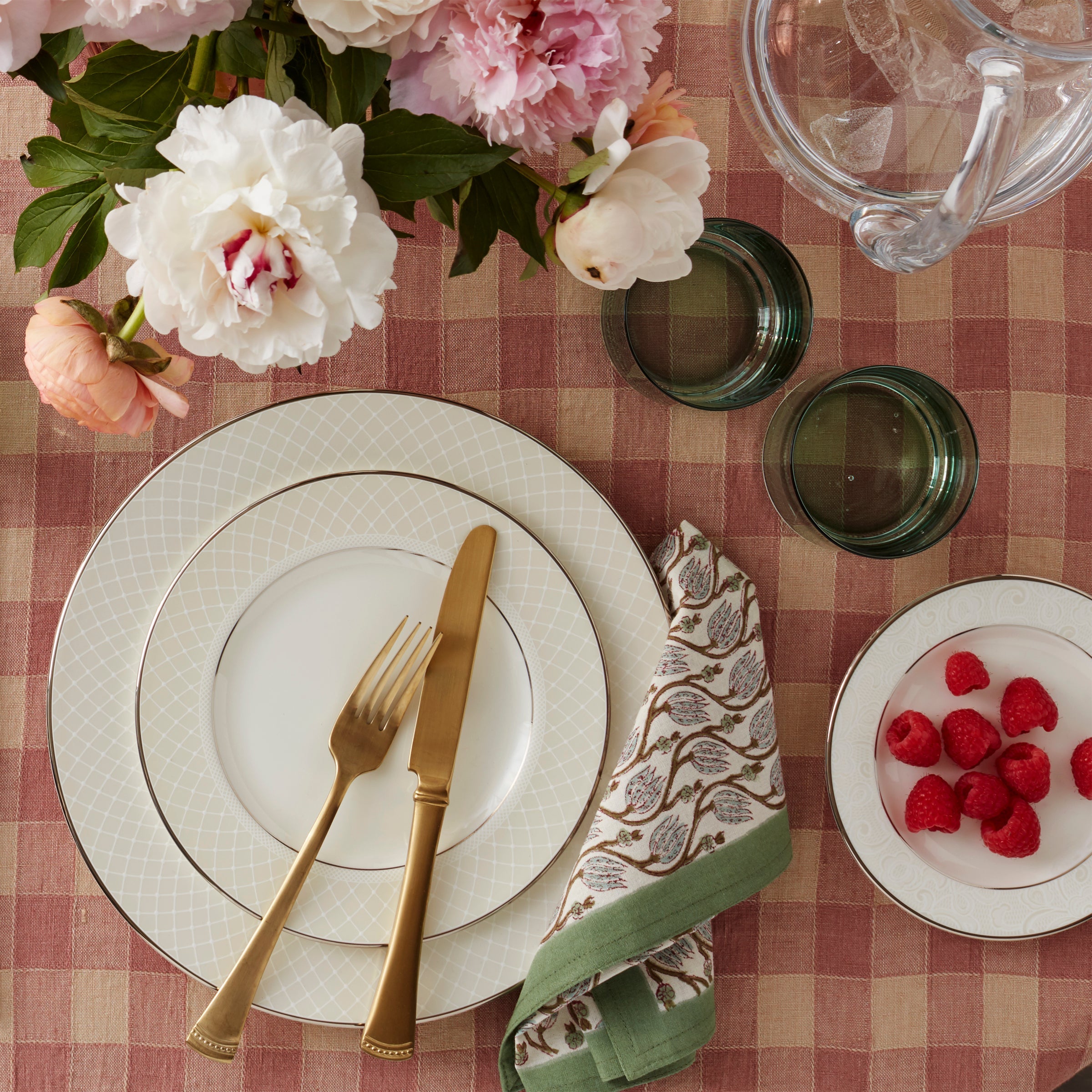 Venetian Lace Dinner Plate - Image 4