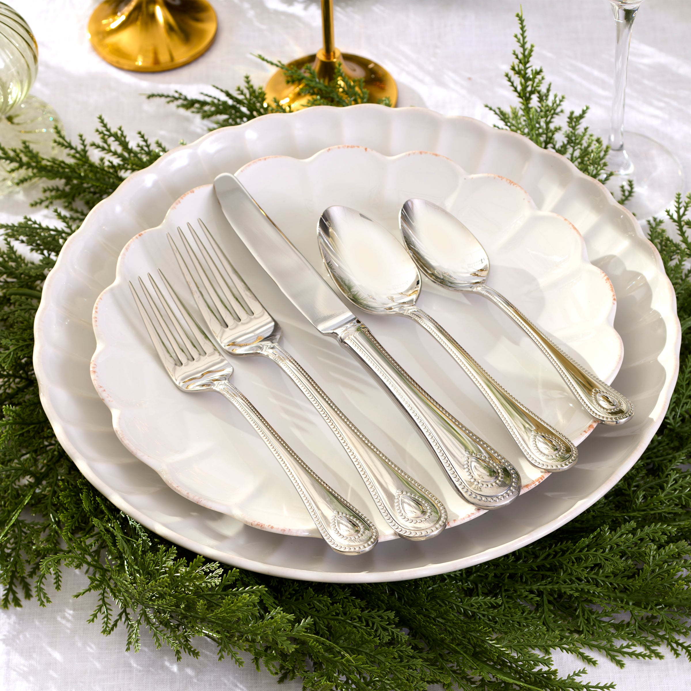 French Perle Scallop 4-Piece Place Setting - Image 6