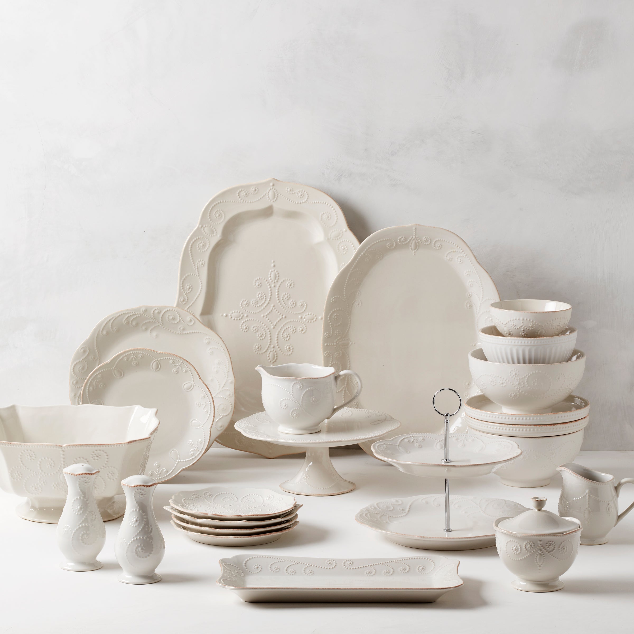 French Perle White Centerpiece Bowl - Image 3