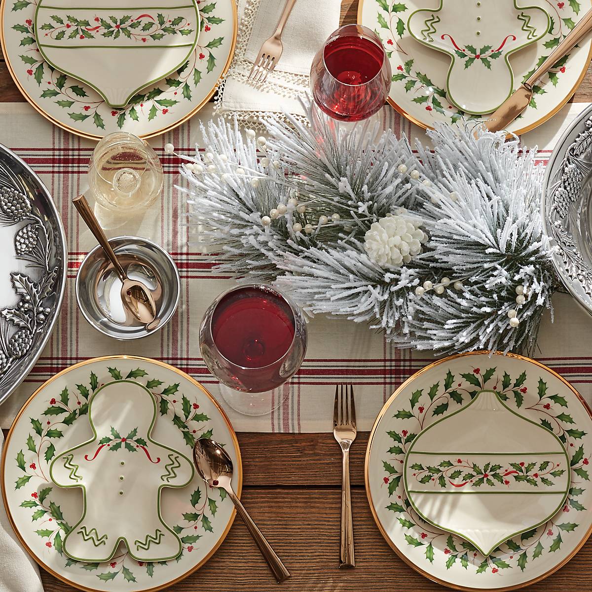 Holiday Gingerbread Man Accent Plate - Image 4