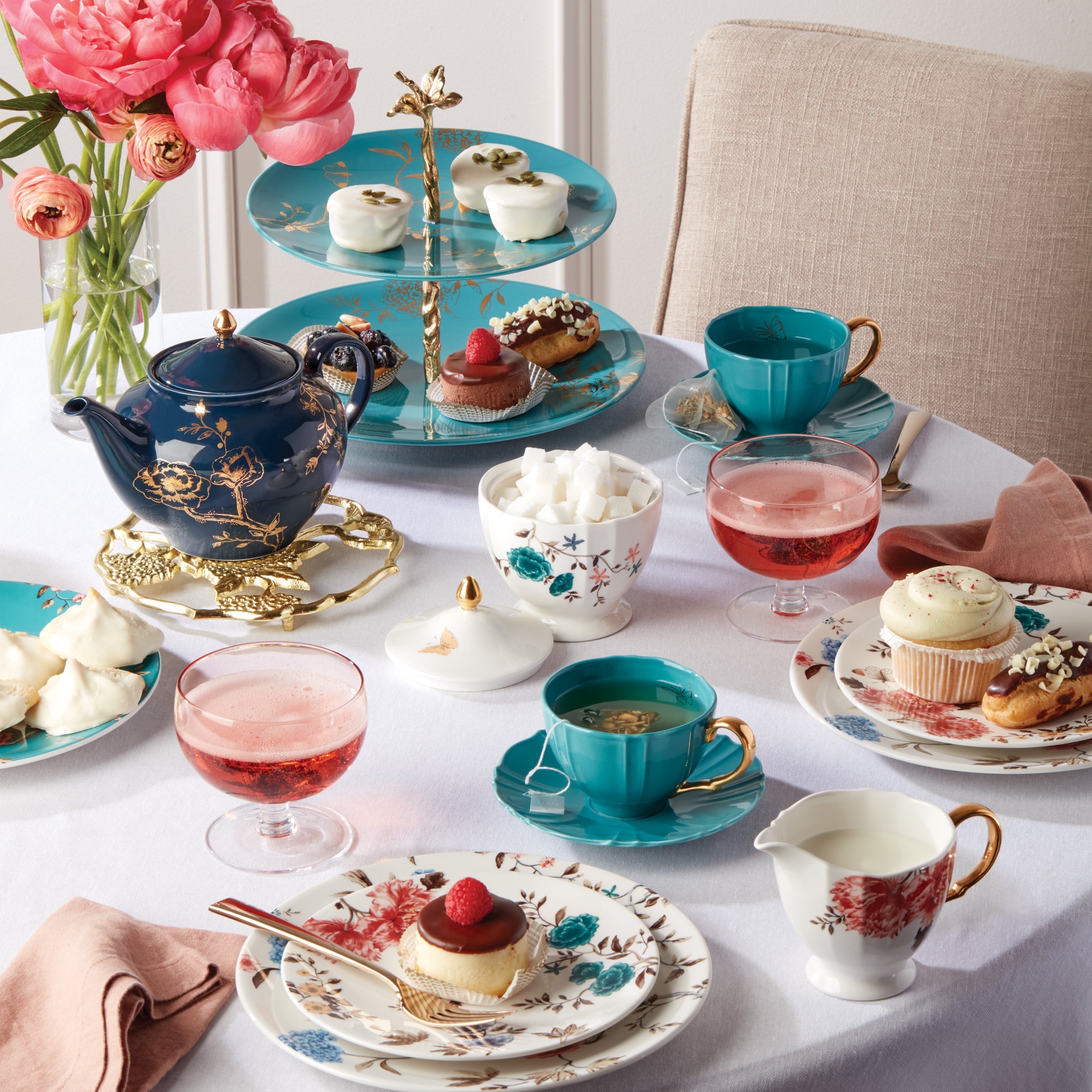 Sprig & Vine Teacup & Saucer - White - Image 4