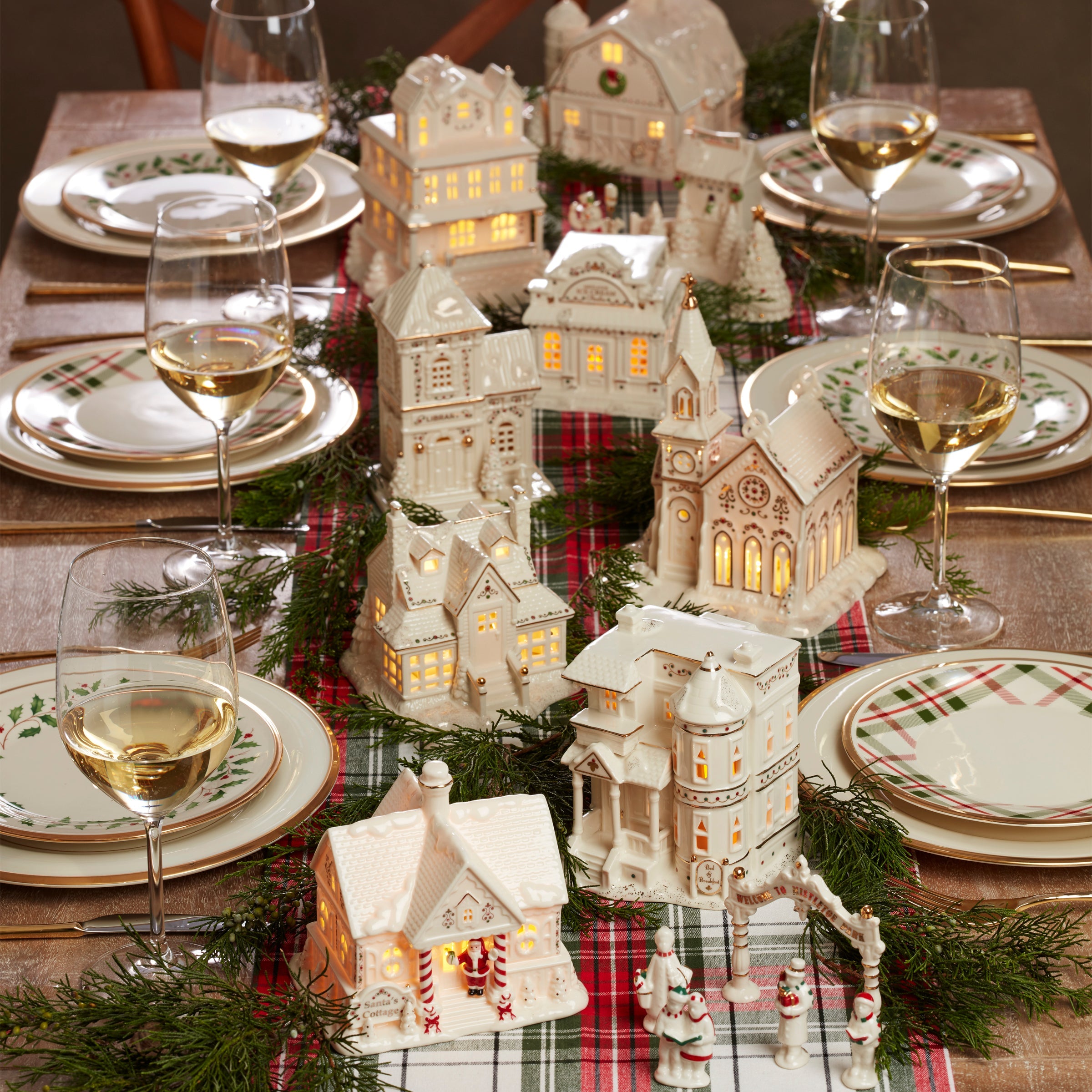 Mistletoe Park Lit Library Figurine - Image 4