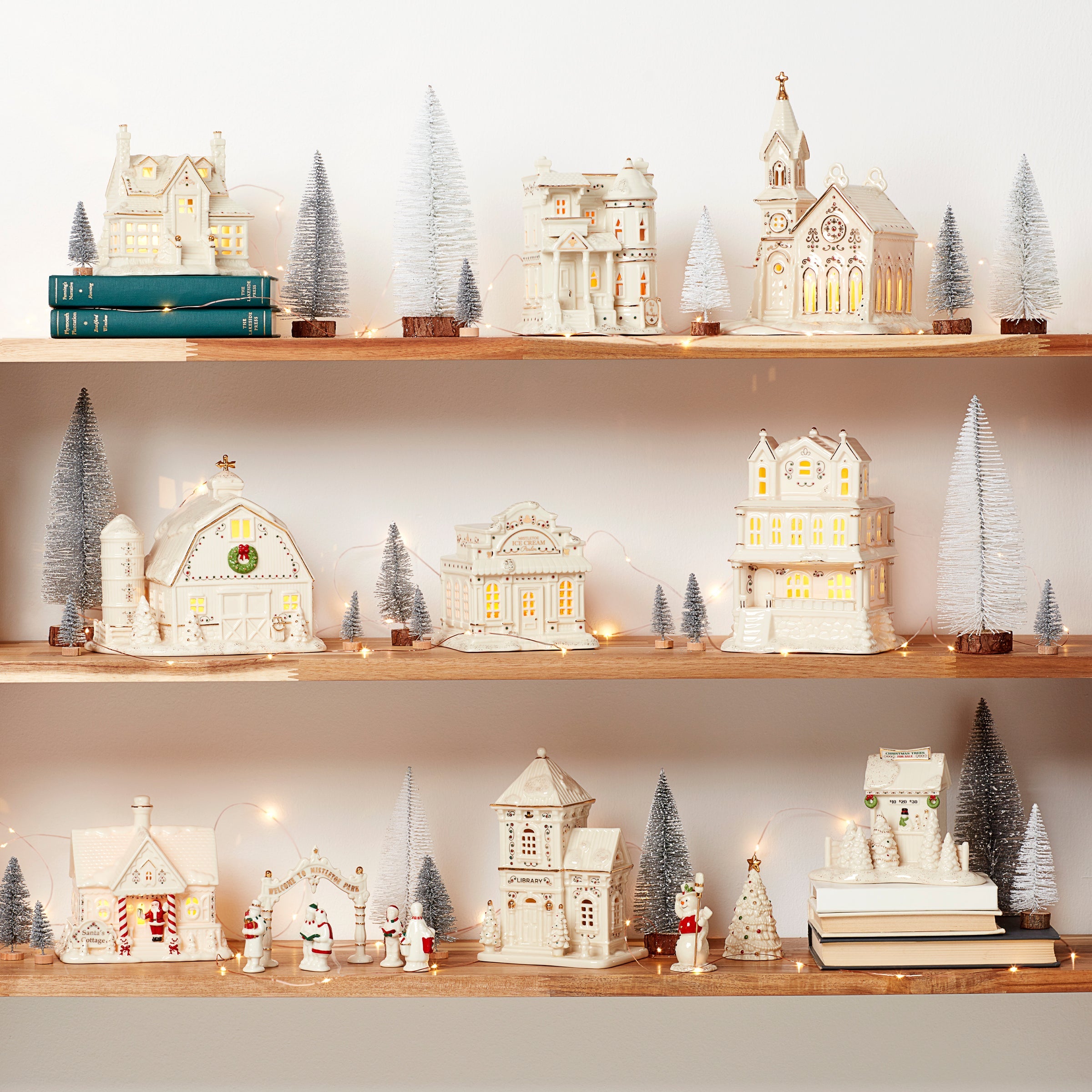 Mistletoe Park Lit Library Figurine - Image 6