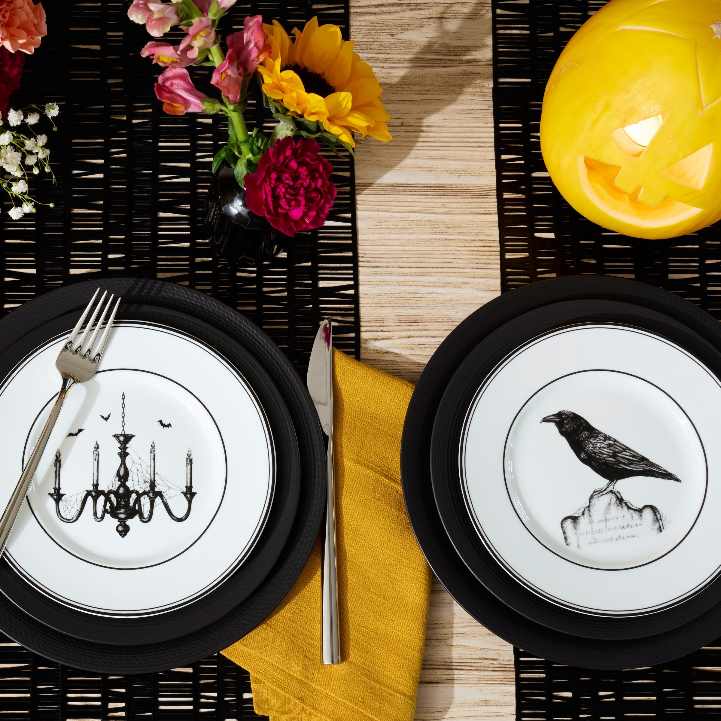 Vintage Halloween Dessert Plates - Set of 4 - Image 6