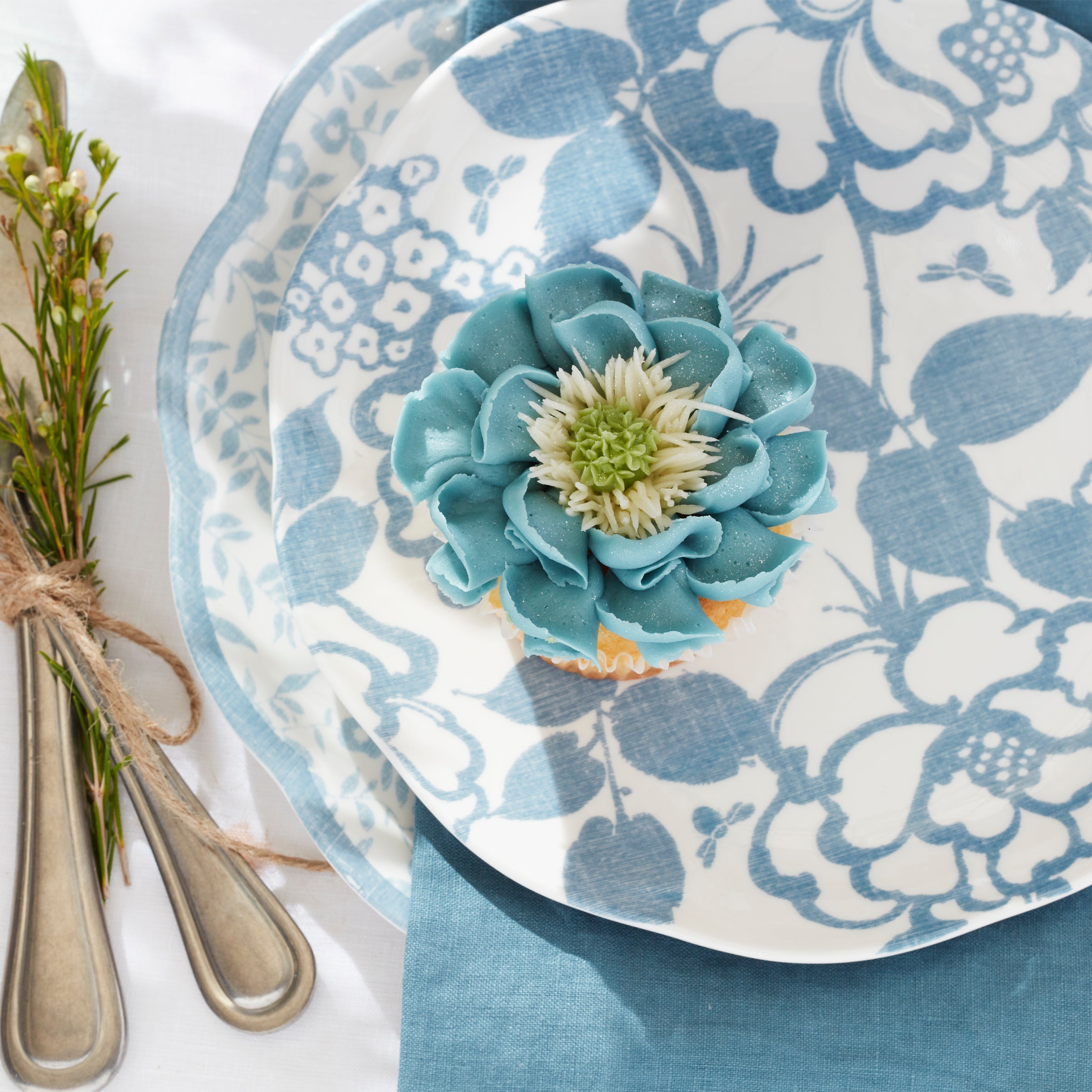 Butterfly Meadow Cottage Cornflower 12-Piece Dinnerware Set - Image 4