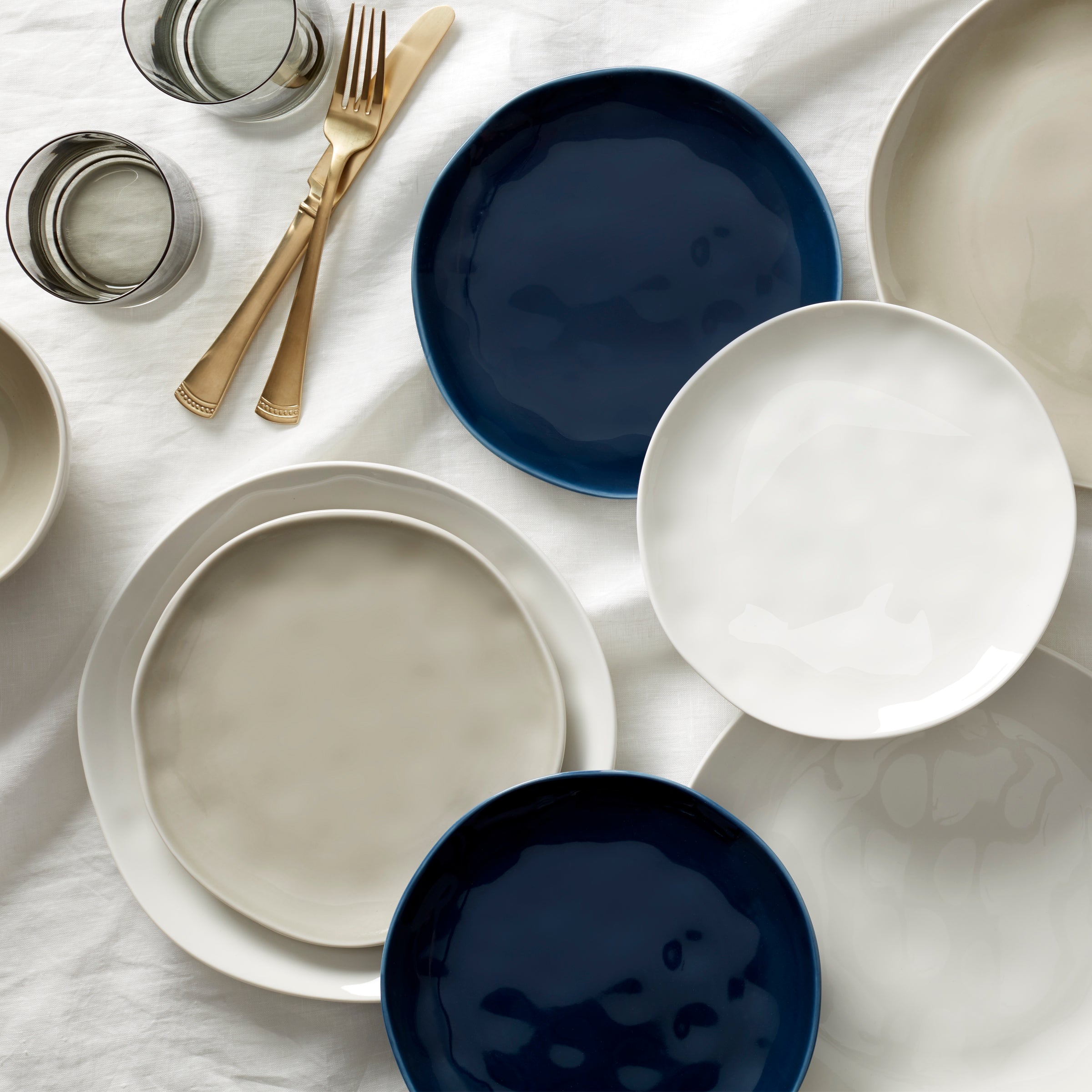 Bay Colors White Accent Plates - Set of 4 - Image 7