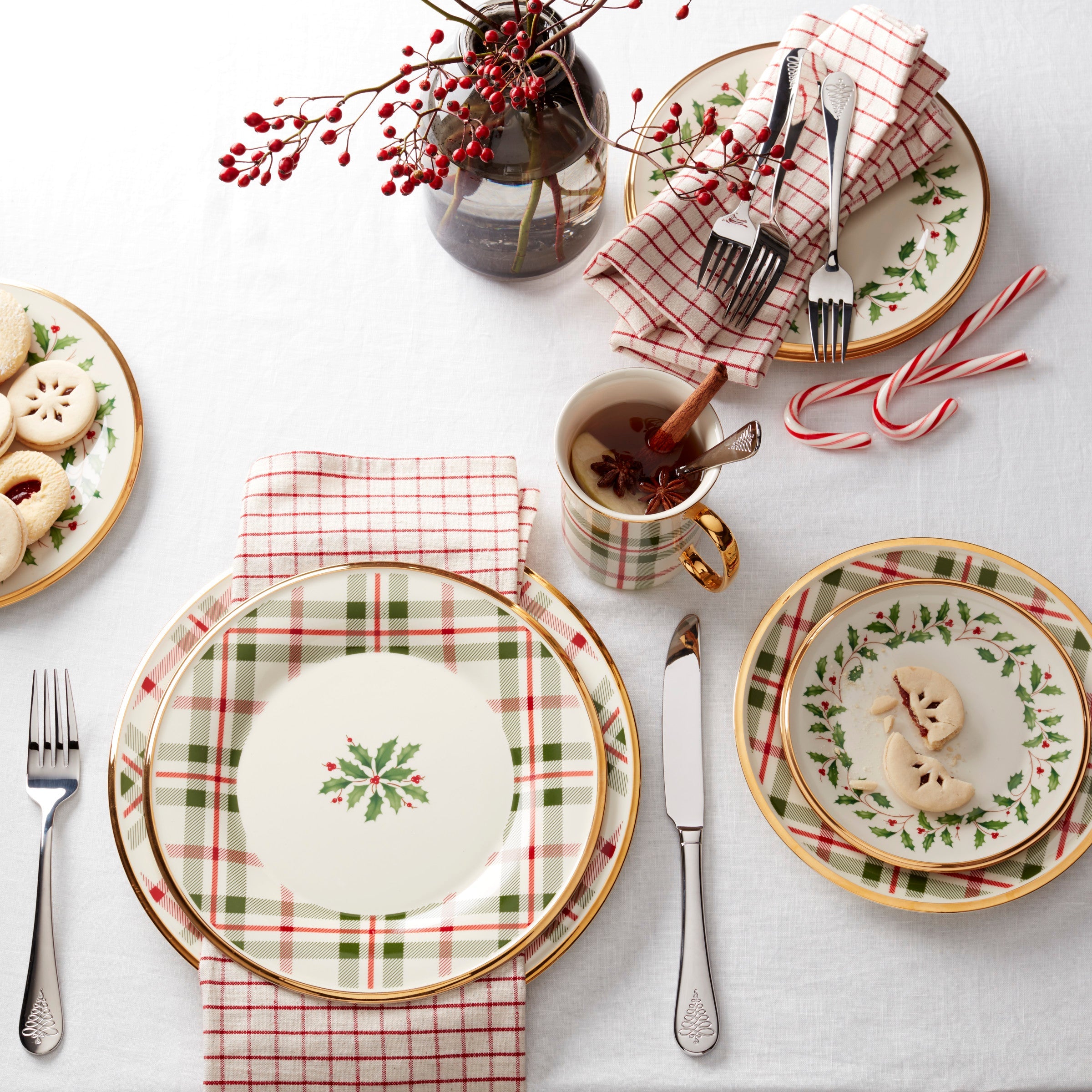 Holiday Plaid Accent Plates - Set of 4 - Image 2