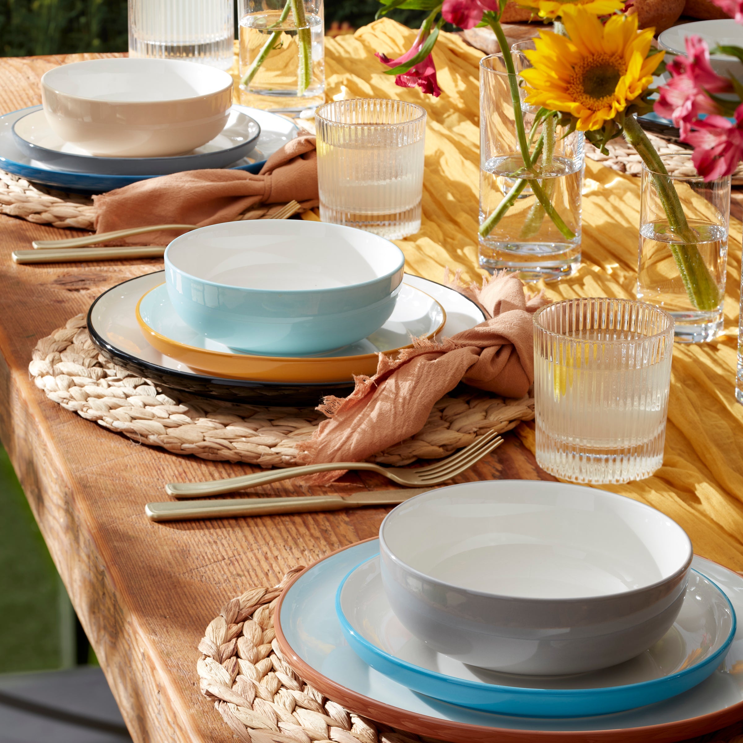 24 Seven Colors Turquoise 12-Piece Dinnerware Set - Image 6