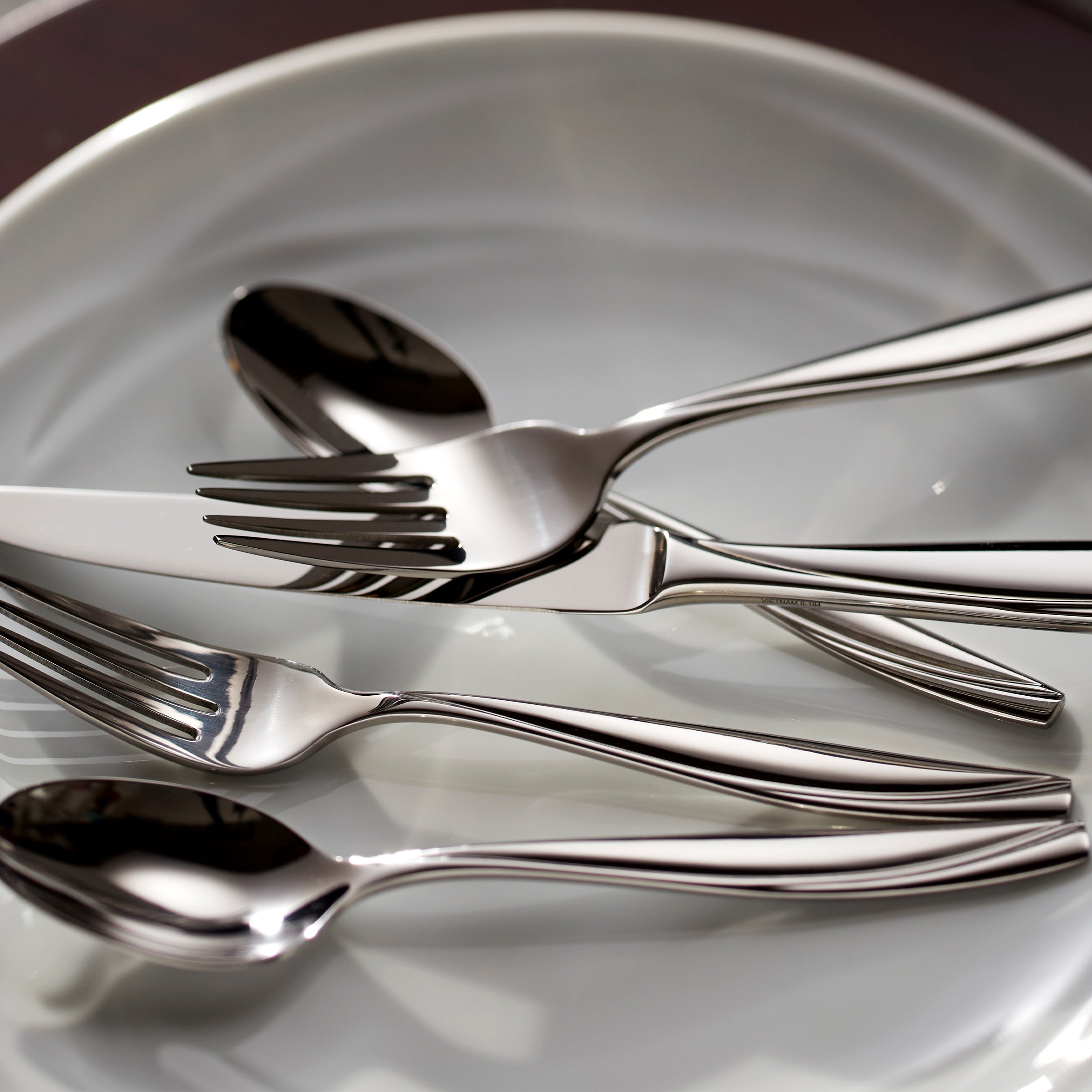 Camlynn Mirror 45 Piece Flatware Set - Image 2
