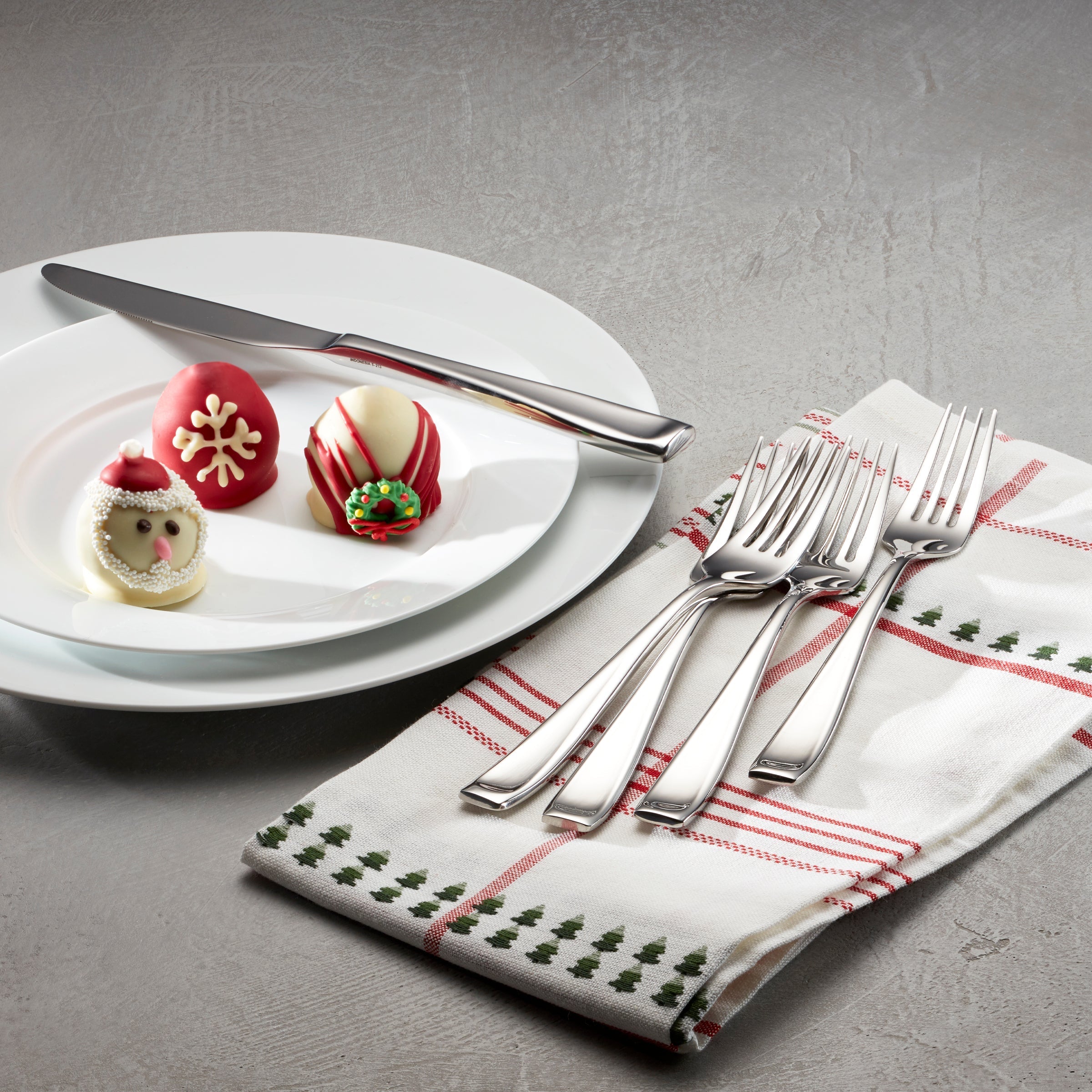 Moda 65 Piece Flatware Set - Image 2