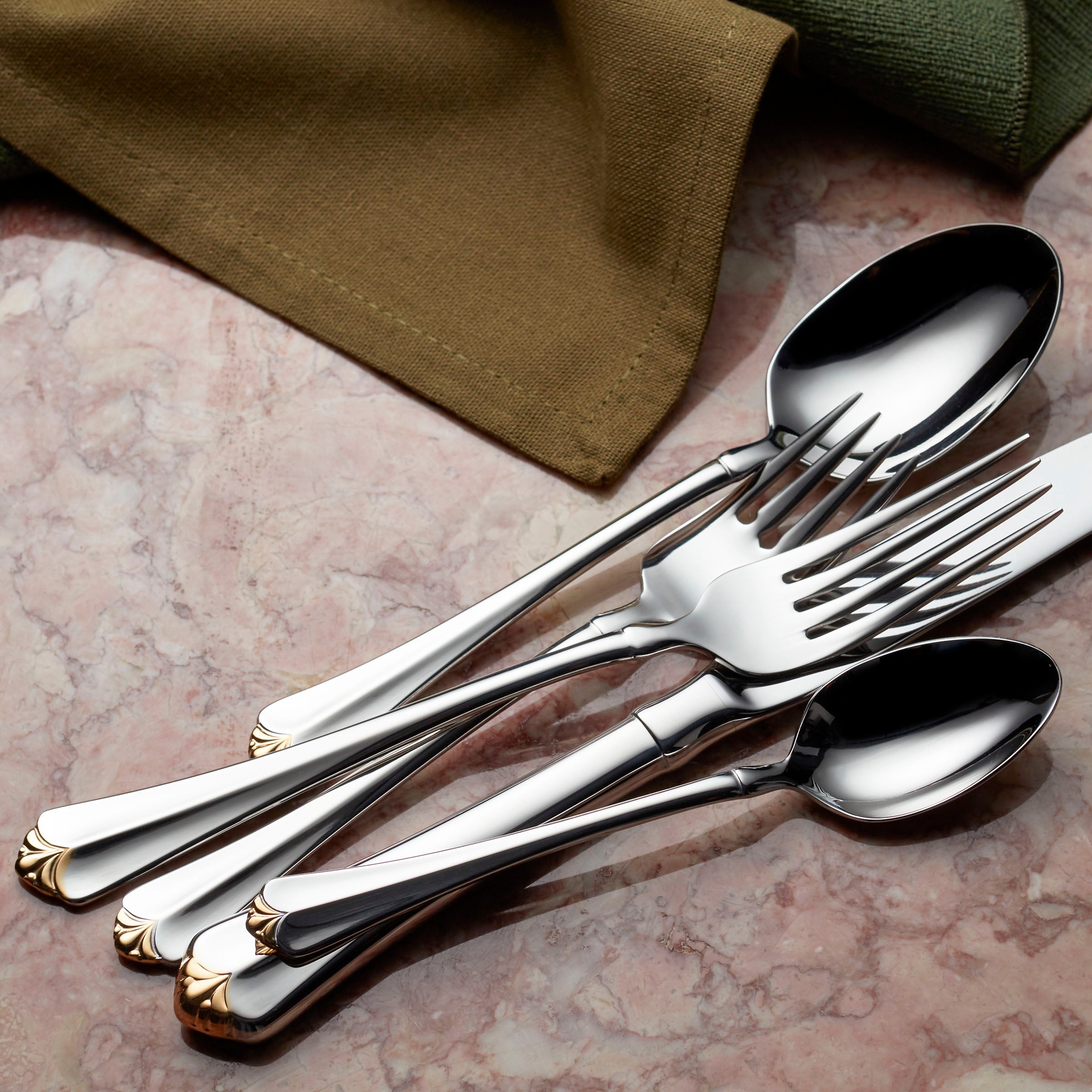 Golden Juilliard 20 Piece Flatware Set - Image 2